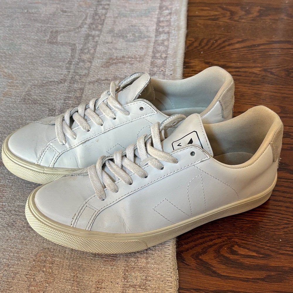 Veja Women’s White Campo Sneaker